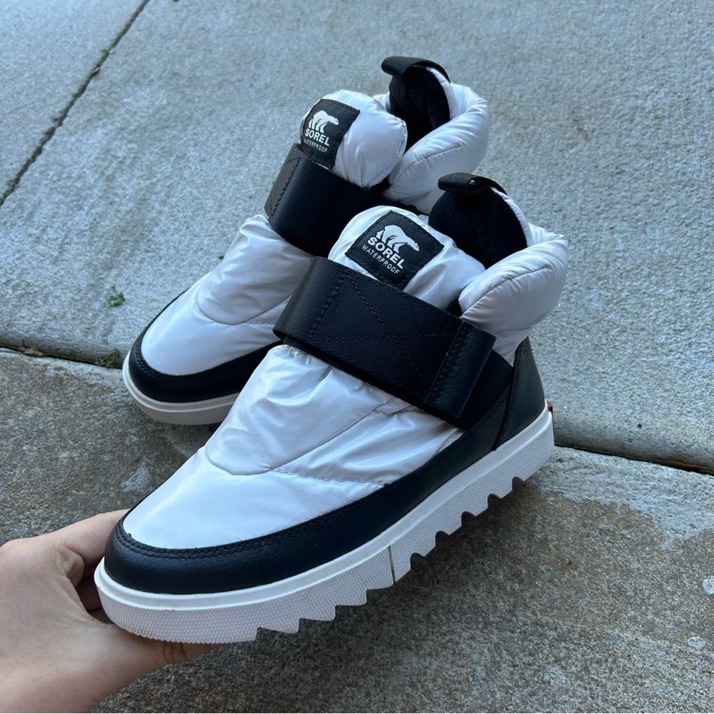 Sorel Women's Joan of Arctic Next Lite Strap Puffy Boot- Waterproof